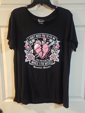 BEAUTIFUL DISASTER LIMITED EDITION HEART Tee : BLACK: New Without Tags: 1X